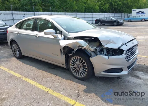 2014 Ford Fusion Hybrid Titanium z USA, uszkodzony, nr VIN 3FA6P0RU2ER211497